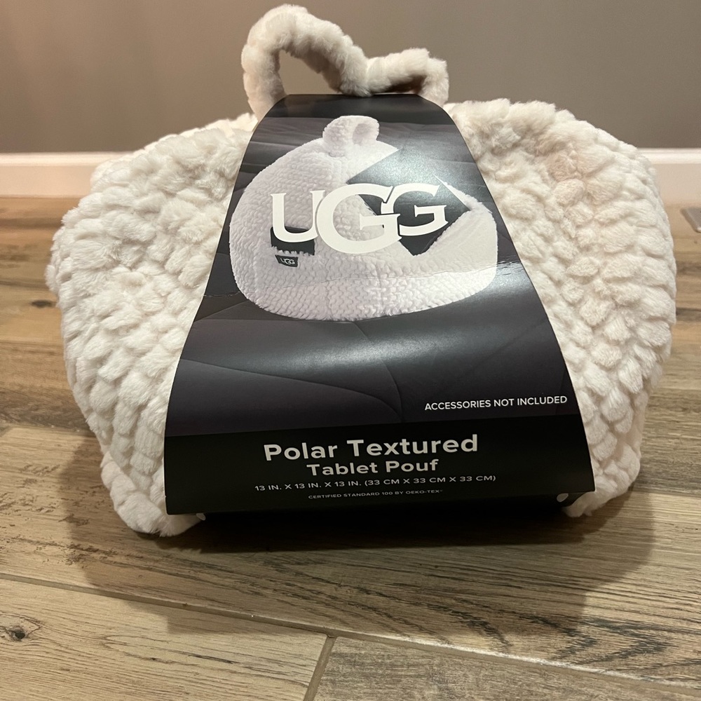 NWT Ugg Textured Tablet Pouf